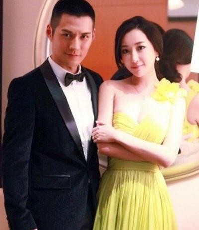 严宽求婚揭女友杜若曦美艳私照（图）