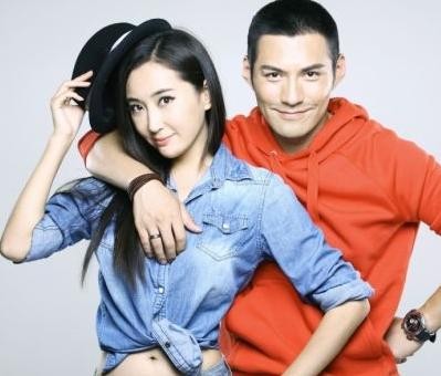 严宽求婚揭女友杜若曦美艳私照(图)