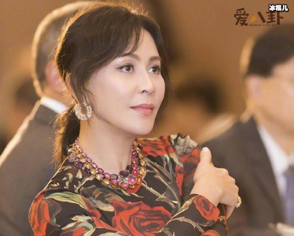 刘嘉玲回应删Angelababy微信