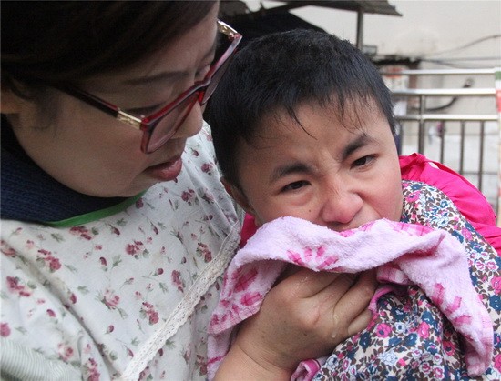 倪明华全心全意照顾脑瘫女儿整整二十九年