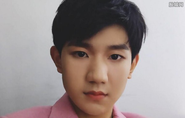 小鲜肉王源整过容吗 王源整容真相大揭秘