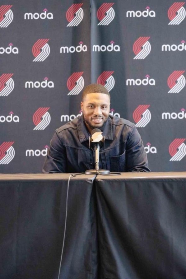 年薪3700万的“助教”!意外重伤加速利拉德回家进程