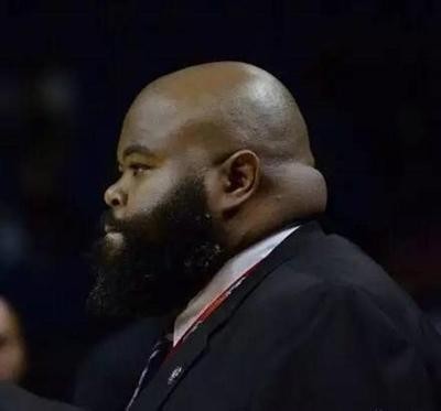 NBA球星们的保镖,有人特种兵出生,哈登保镖酷似他