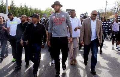 NBA球星们的保镖,有人特种兵出生,哈登保镖酷似他