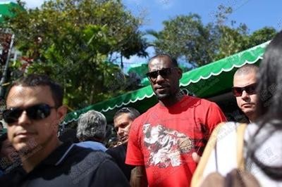 NBA球星们的保镖,有人特种兵出生,哈登保镖酷似他