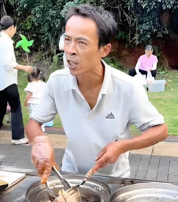 流量造神又毁神,这次轮到鸡排哥,把自己炸糊了