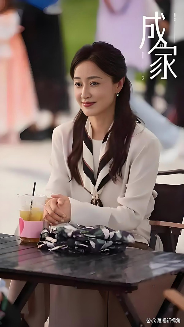 从央视春晚女神到绯闻缠身,47岁赵子琪凭什么越活越通透?