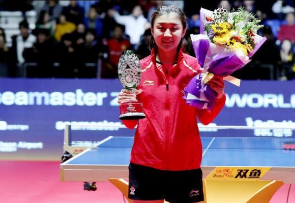 李晓霞暗助女乒24岁新王上位,替刘国梁解难,黄晓明反蹭表妹热度