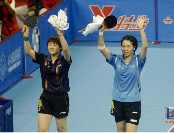 李晓霞暗助女乒24岁新王上位,替刘国梁解难,黄晓明反蹭表妹热度