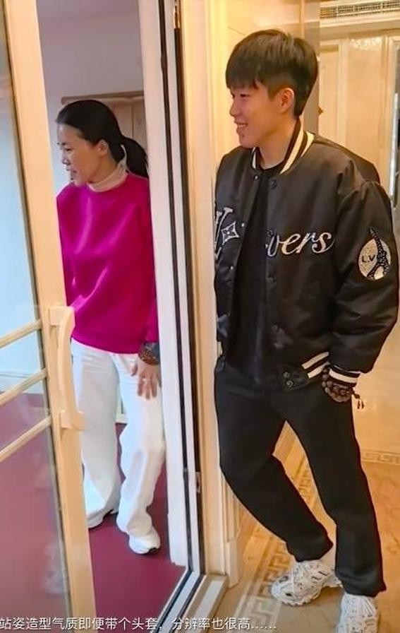 “王楠女儿受顶级乒乓球明星亲自指导,神仙阵容助力梦想成真!”