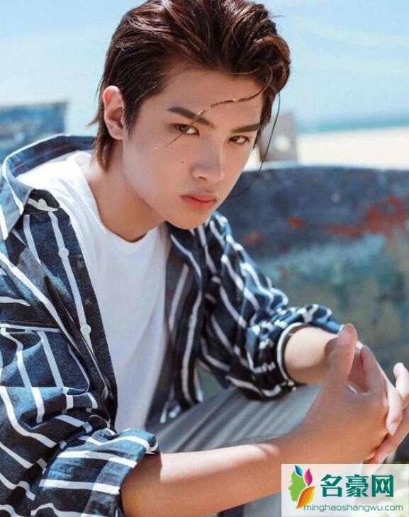 黄明昊再喊话私生饭