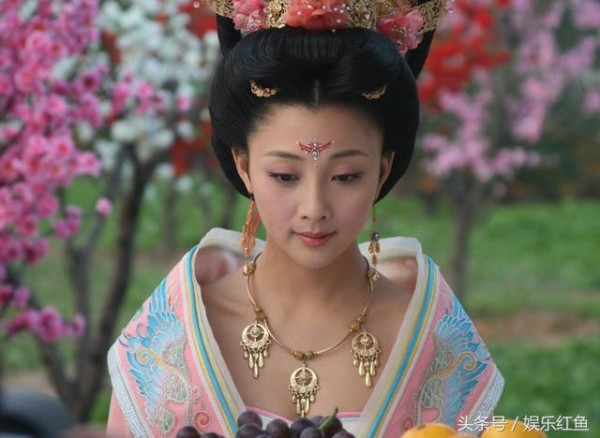 范冰冰等5个版本的杨贵妃,哪个最符合唐朝的审美?