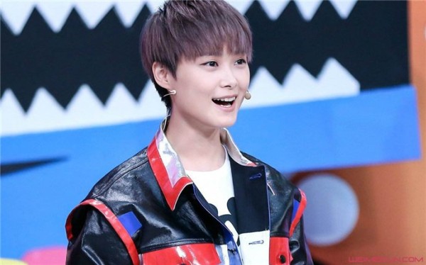 李宇春结婚了么,李宇春和老外结婚是怎么回事