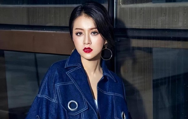 李嘉格发声护前婆婆,婚姻期间婆媳情多深,事业会因这波受影响