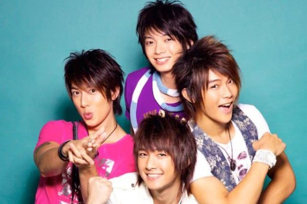 炎亚纶谈吴尊退出飞轮海原因,回应不是朋友言论,称永远是好兄弟