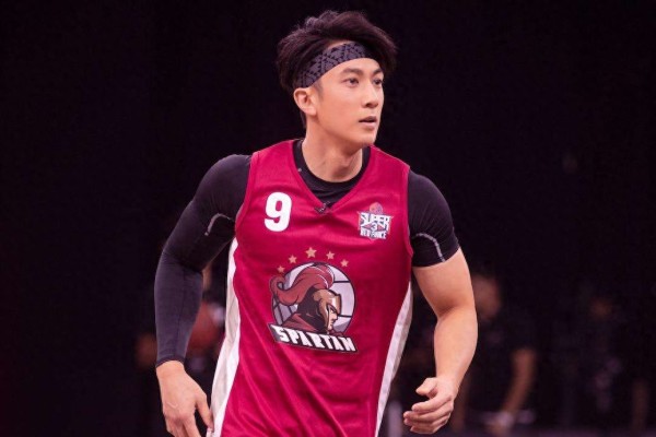 他们是娱乐圈的篮球高手,吴尊与姚明对过阵,颜行书打过亚运会