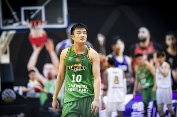 太惨!知名博主评论辽宁男篮惨遭球迷网暴:社媒长文回应站队