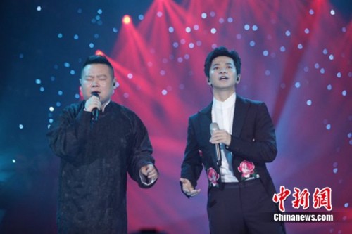 岳云鹏“歌手”帮唱想牵手被拒 李健:说好眼神交流