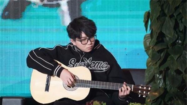 毛不易和梁博是李健最欣赏的两个90后歌手,为何最后差距越来越大