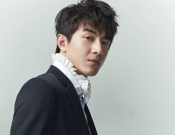 吴磊地位很尴尬,他处在小生瞧不起,同龄艺人不愿带他玩的状态?