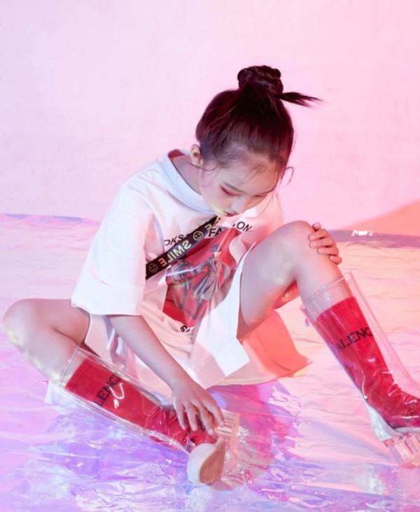 有种长大叫《少年时代》,看了张婉儿现在穿高跟鞋的样子,这也太潮了吧