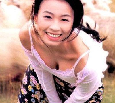 曾被誉为第一酒窝美女,后来做了别人的小三,如今家庭和睦幸福!