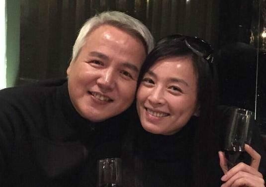 曾被誉为第一酒窝美女,后来做了别人的小三,如今家庭和睦幸福!