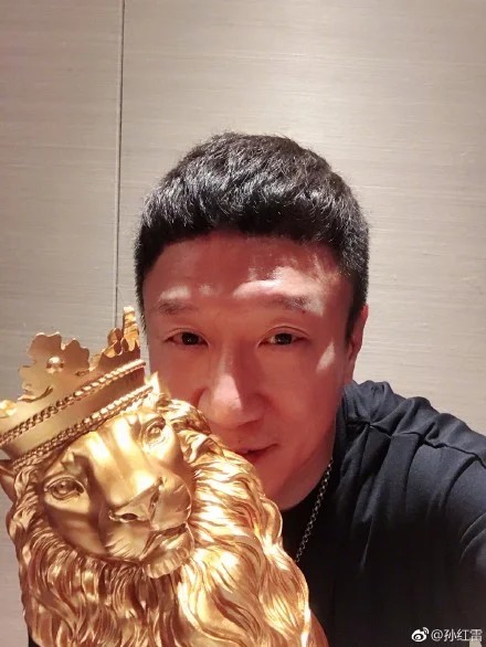 625fde68gy1fuauhhjbe0j21sg2ds4qq