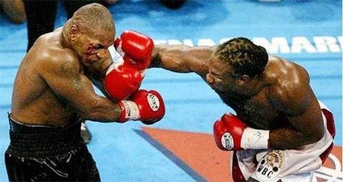 泰森和橄榄球球员关系如何