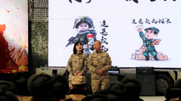 王凯馨参演相声《这是我班长》。受访者供图