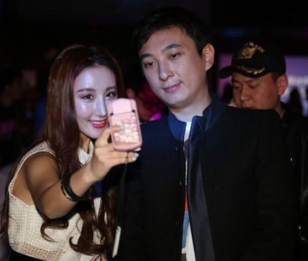 他身价上亿不输王思聪,为人低调甘愿跑龙套,网友:这才叫富二代