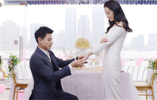 20岁出道,她和唐嫣的关系比杨幂更好,丈夫竟是《三生三世》的他