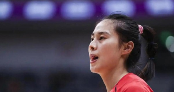 郭艾伦:你到底想找什么样的女孩,电影明星、舞台演员、播音主持美女吗,依我们分析都不是理想选择