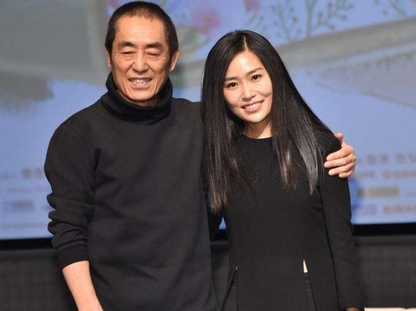 巩俐第一任男友是张艺谋吗？张艺谋看巩俐眼神不一般两人为何分手