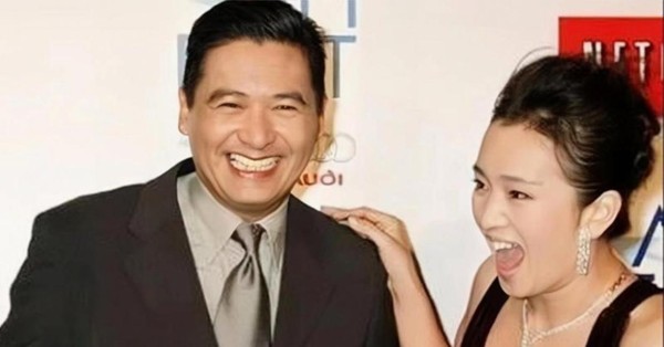 周润发这个动作让巩俐都忍不住脸红,虽然两人关系亲密,但这举动也太大胆了,网友纷纷议论纷纷热议