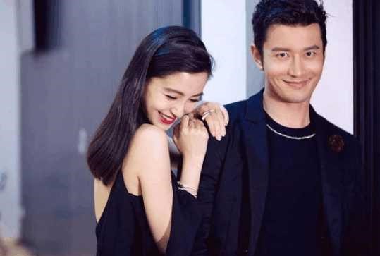 郑凯和杨颖录制跑男时嘴对嘴吃饼干的时候，两个人亲上了吗？