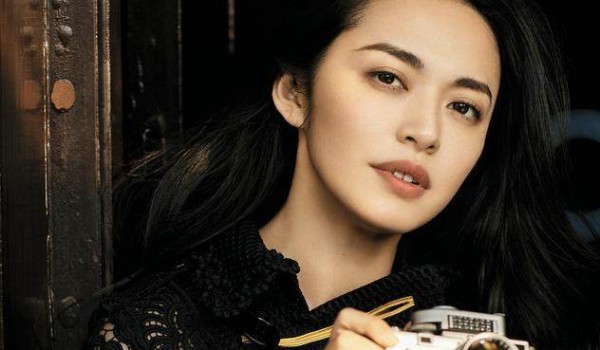 娱乐圈最有“特色”女明星,凤姐只能屈居老二,第一被网友骂惨