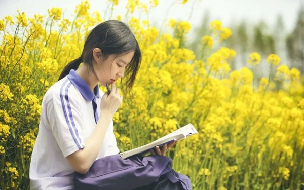 盘点演高中生的女明星(演高中生不违和的女明星)