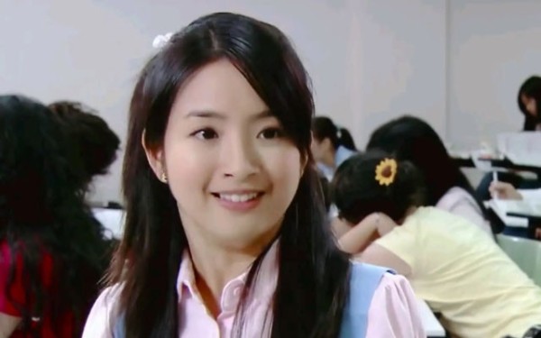 盘点演高中生的女明星(演高中生不违和的女明星)