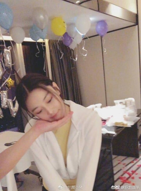 张继科景甜公开后, 张馨予也有新恋情? 晒男友视角庆生: 很幸福!