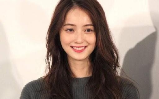 为什么佐佐木希、苍井优等日本女明星都热衷嫁给油腻的搞笑艺人?