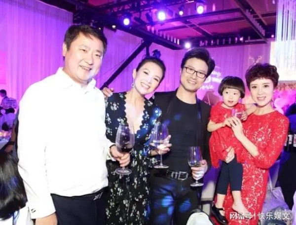 大瓜!博纳总裁于冬与金巧巧离婚内幕曝光,曾多次晒全家幸福照片