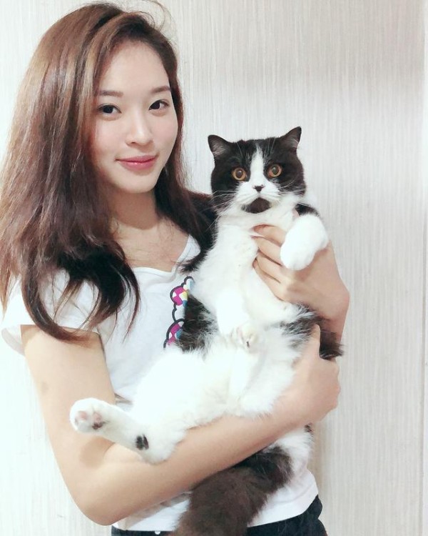 曾与黄宗泽传绯闻 20岁TVB小花与圈外男友结婚