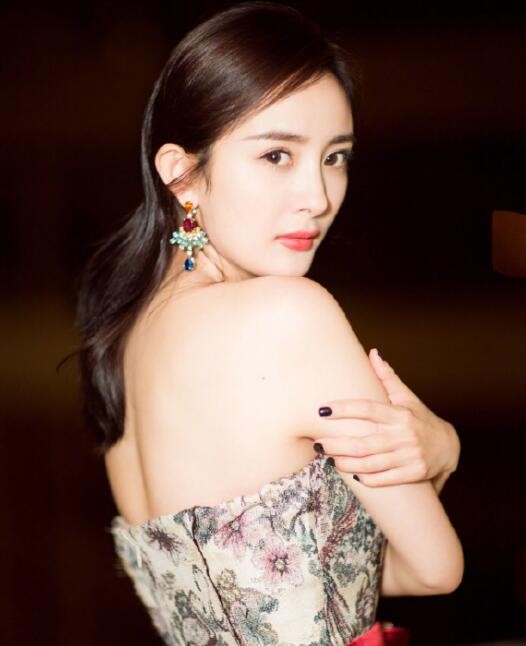 杨幂和唐嫣的关系为什么不好了?娱乐圈竟然还有亲姐妹互撕