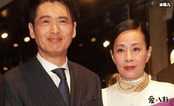 周润发老婆是干嘛的