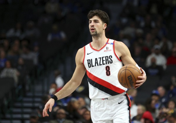 拓记:若明年1月开拓者只排西部第十 阿夫迪亚会很难获全明星提名