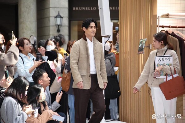 周渝民罕见谈大S,从干姐弟到恋人:流星般的璀璨与裂痕