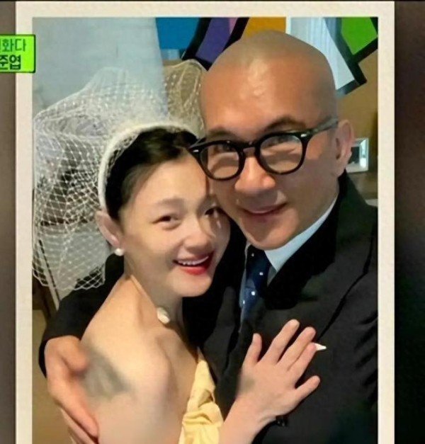 许雅筠汪小菲私交很好,离婚后还祝他们幸福快乐,讨厌具俊烨明显