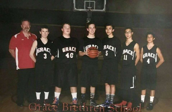 娱乐圈篮球水平谁最强？周董曾和科比单挑，蒋劲夫扣篮轻轻松松