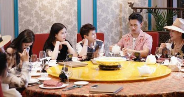 旅行主题真人秀扎堆，明星加素人，《各位游客请注意》刷新话题